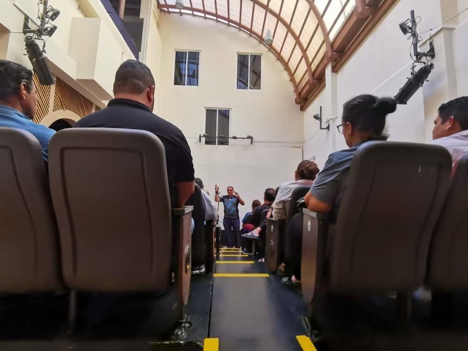 *Encabeza Óscar García Osuna primera reunión con personal de CULTURA tras  asumir la Dirección*