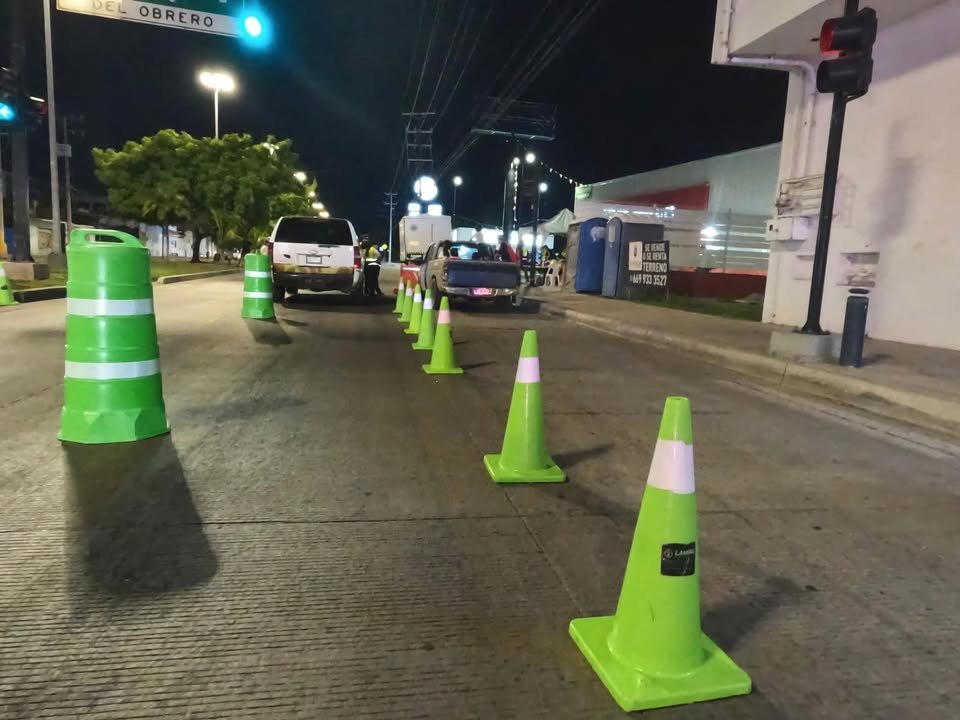 *En la entrega de unidades, 12 familiares sobrios atendieron el llamado para recibir los vehículos y retirar a las personas sanc… *En la entrega de unidades, 12 familiares sobrios atendieron el llamado para recibir los vehículos y retirar a las personas sanc…