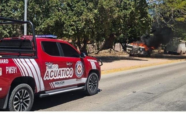 Queman lancha en Cerritos, Mazatlán; hay dos detenidos